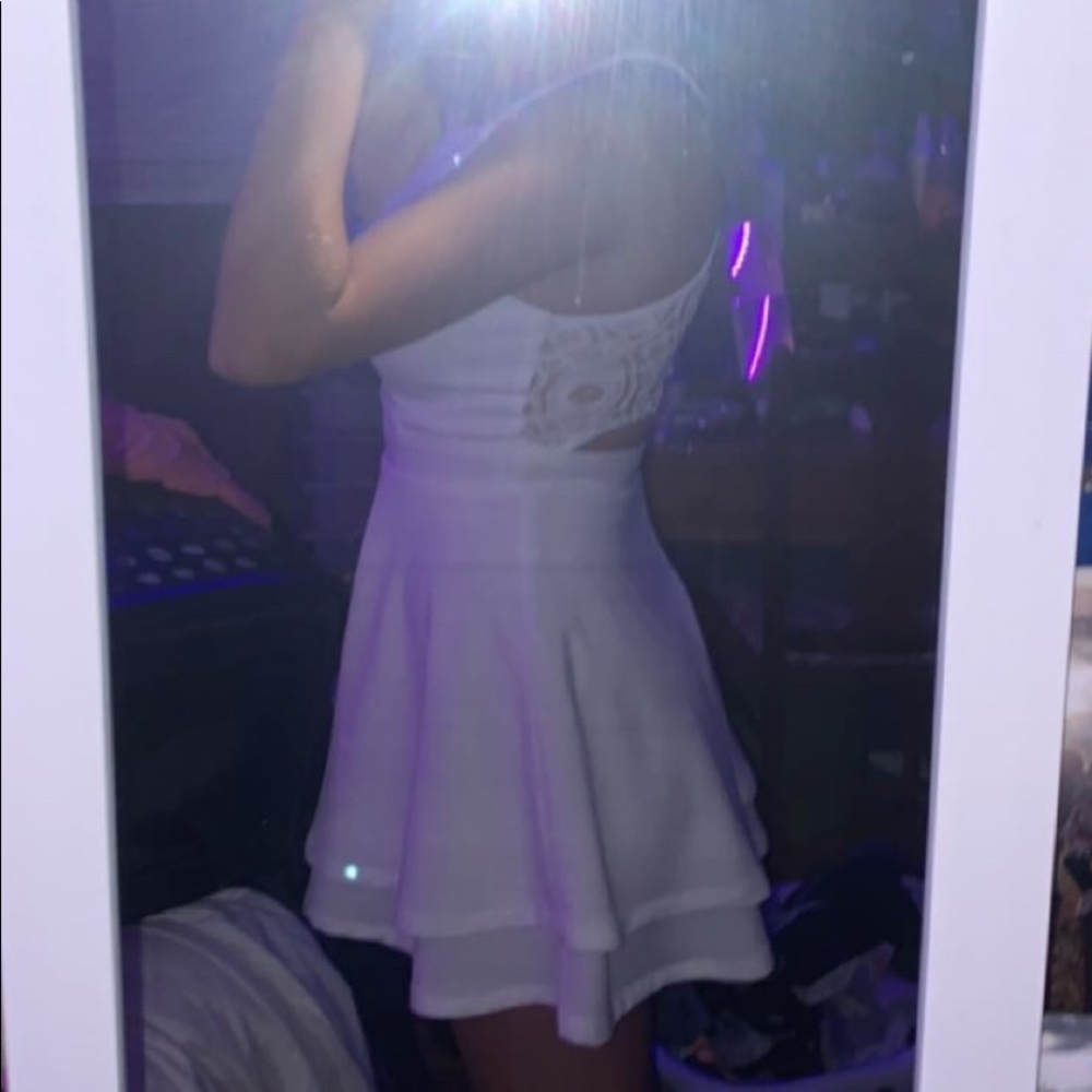 Short white dress